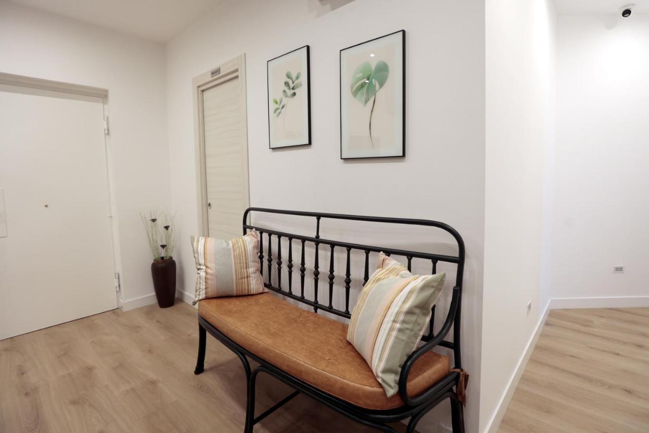 Angio Holiday Rooms Naples Exterior photo